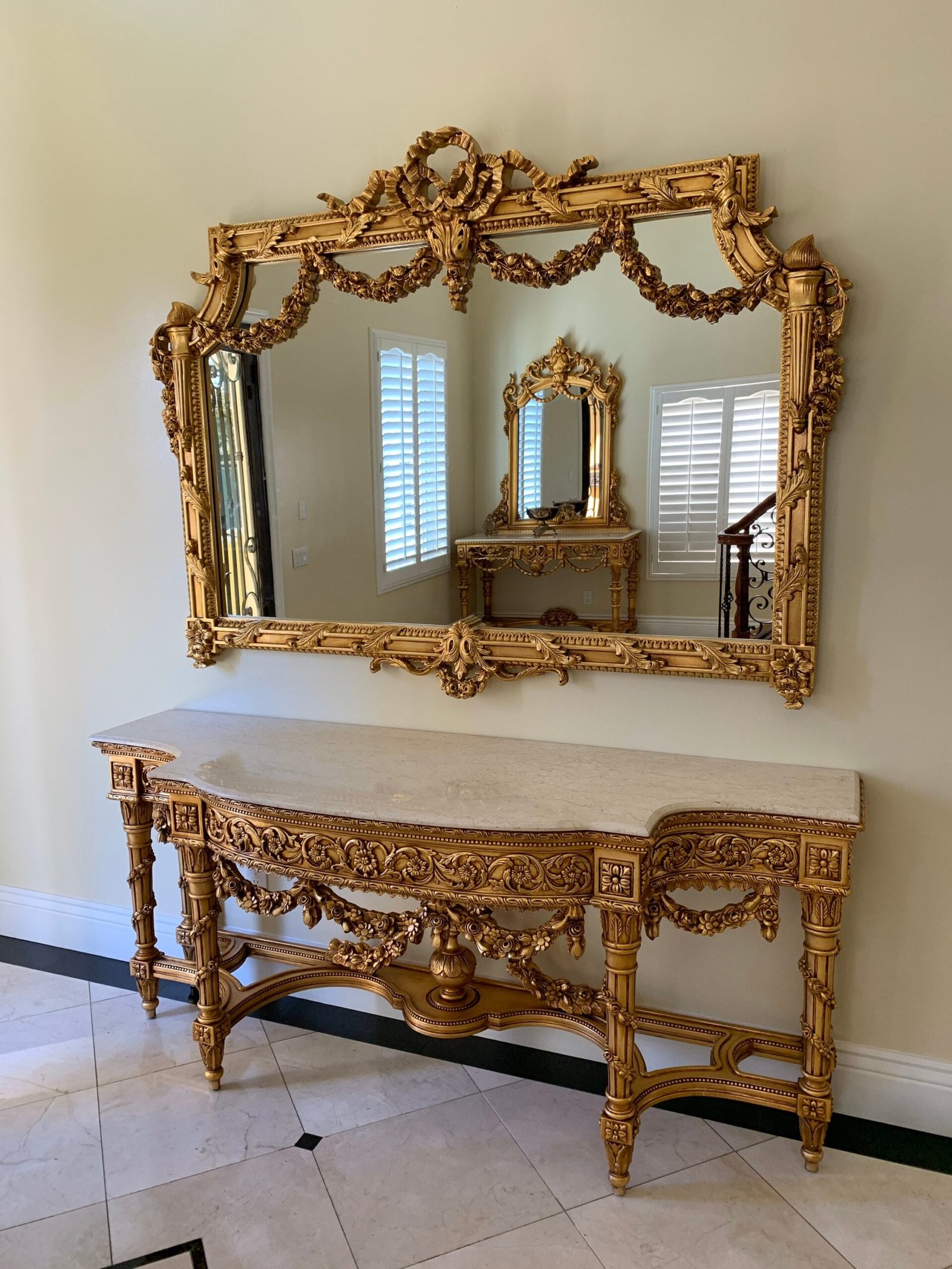 Palatial Italian 19th century Louis XVI style carved and gilt wood grand console with mirror - Image 2