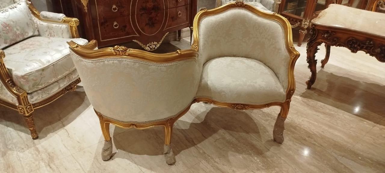 Petite Louis XV French style gilt wood conversation chair - Image 3